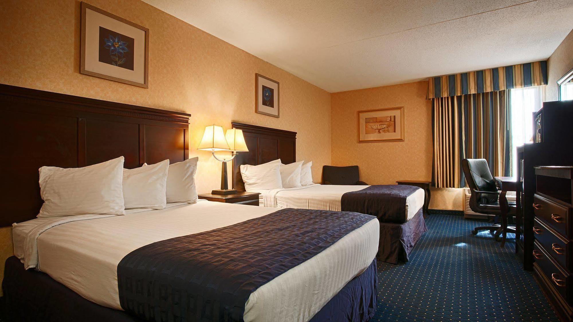 Western Historic Hotel 3*